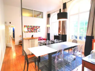 Coin salon dans l'établissement Beautiful quiet family loft Paris