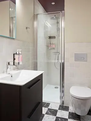 Salle de bains dans l'établissement Numa Paris Champs-Élysées