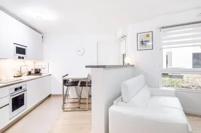 Cuisine ou kitchenette dans l'établissement GuestReady - Séjour Moderne à Issy-les-Moulineaux