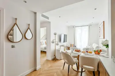 Coin salon dans l'établissement Magnificent Family Flat - Le Marais - with AC