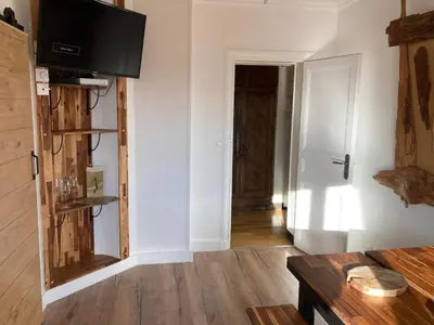 Télévision ou salle de divertissement dans l'établissement Appartement 3 pièces Gare de Lyon Bercy Arena 75012 Paris