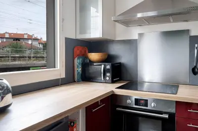 Cuisine ou kitchenette dans l'établissement Appartement Crista - Welkeys