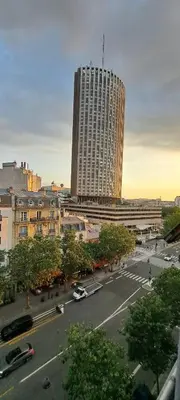 Vue générale sur Paris ou vue de la ville depuis l'appartement