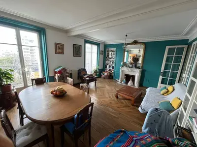 Coin salon dans l'établissement Paris park view 5 bedrooms familly subway 6