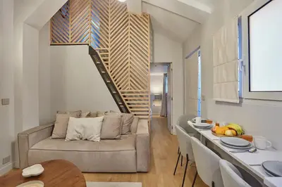 Coin salon dans l'établissement Place de la Bastille Cozy and Modern 2BD