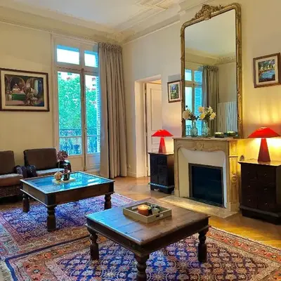 Champs Elysée Prestige Apartment