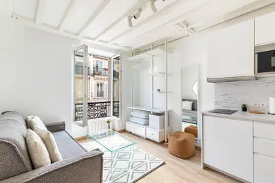 Cuisine ou kitchenette dans l'établissement GuestReady - Charmant studio lumineux à Paris