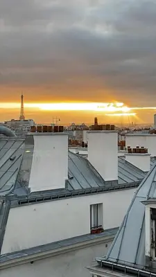 Lever ou coucher de soleil vu de l'appartement ou à proximité