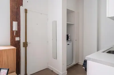 Cuisine ou kitchenette dans l'établissement Apart Merryland Paris Châtelet
