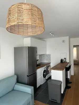 Cuisine ou kitchenette dans l'établissement New & serene II 1 bedroom appartement near La Défense Paris Parking and Fibre