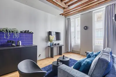 Coin salon dans l'établissement Charming apartment 1 bedroom by Studio Prestige