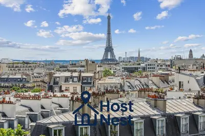Vue générale sur Paris ou vue de la ville depuis l'appartement