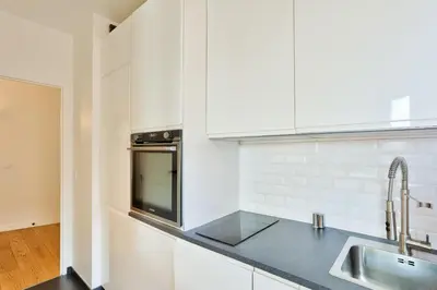 Cuisine ou kitchenette dans l'établissement Splendid Apartment in the Heart of the Chic 16th