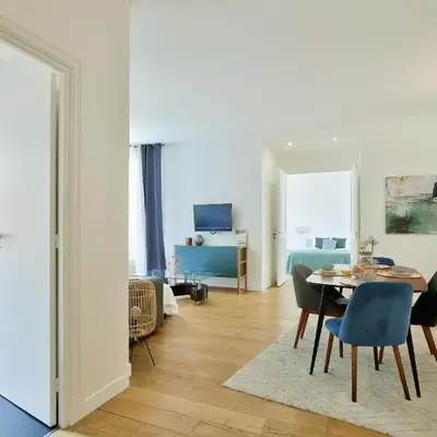 Splendid Apartment in the Heart of the Chic 16th
