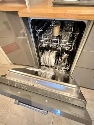Cuisine ou kitchenette dans l'établissement Bel appartement en plein Montmartre idéal pour 2 à 4 personnes