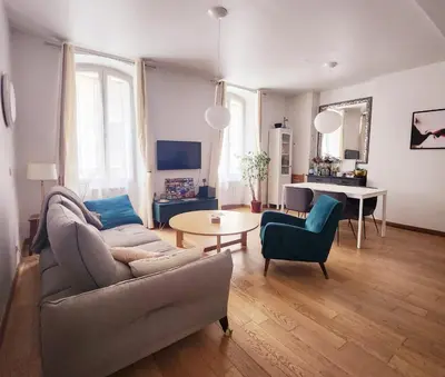 Télévision ou salle de divertissement dans l'établissement Homeloveparis