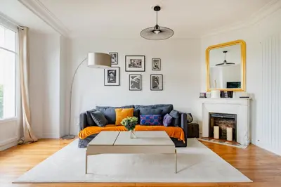 Coin salon dans l'établissement Modern Design 1 BR near Parc des Princes