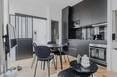 Cuisine ou kitchenette dans l'établissement Elegant apartment - 1BD-2P - Panthéon