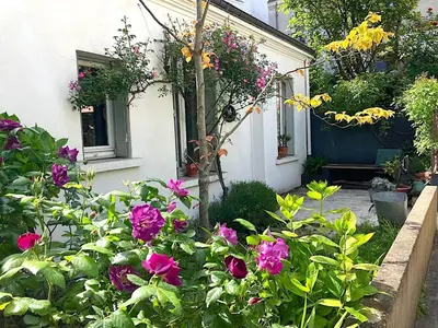 Jardin de l'établissement Loft Orfila