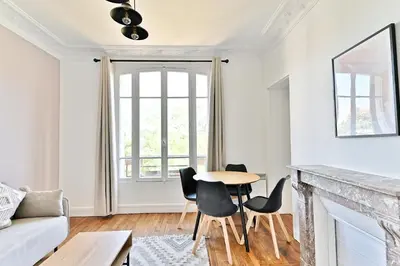 Coin salon dans l'établissement Appartement Spacieux et paisible Magnifique Vue