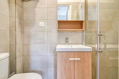 Salle de bains dans l'établissement Maison au calme pour 4 pers avec parking a 5 min du métro L7