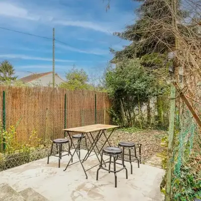 Maison au calme pour 4 pers avec parking a 5 min du métro L7