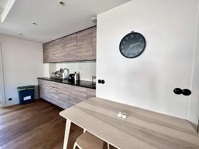 Cuisine ou kitchenette dans l'établissement Say hello to the Eiffel Tower