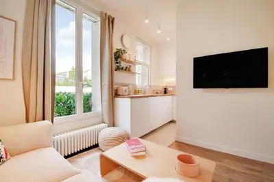 Télévision ou salle de divertissement dans l'établissement Lovely Studio