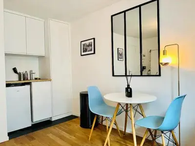 Cuisine ou kitchenette dans l'établissement Au centre de paris Saint-michel et St germain despres