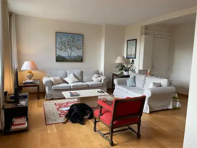 Coin salon dans l'établissement APPARTEMENT BOULOGNE BILLANCOURT TOUT PRES de ROLAND GARROS