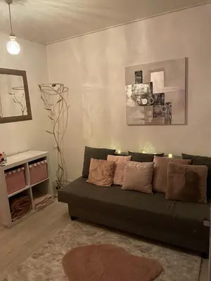 Coin salon dans l'établissement Au bas de Montmartre !