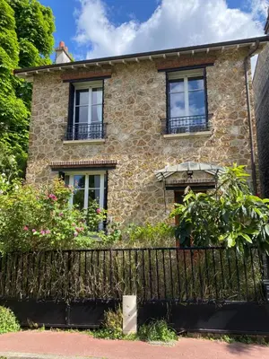 Bâtiment de le séjour chez l'habitant