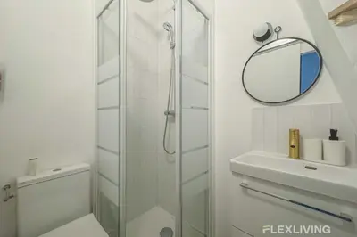 Salle de bains dans l'établissement Flexliving - Studio - Poitou