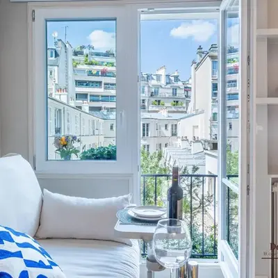 Montparnasse Central Studio with AC 11 to 14m2 in a prime location