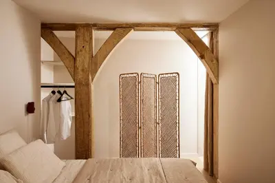 Un ou plusieurs lits dans un hébergement de l'établissement Stylish 2BR & 2BA with private terrace