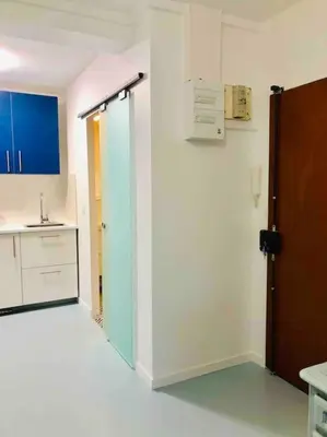 Cuisine ou kitchenette dans l'établissement STUDIO, 11, parc de Belleville