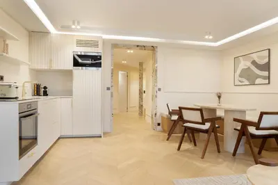 Cuisine ou kitchenette dans l'établissement Pick A Flat's Apartments with Services in Opéra