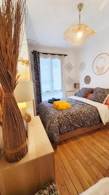 Un ou plusieurs lits dans un hébergement de l'établissement appartement familial refait à neuf centre Paris 20ème