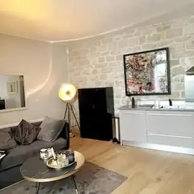 Contemporary apartment 150 meters from Place Victor Hugo Paris 16