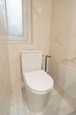 Salle de bains dans l'établissement Marais, Rue Beaubourg - 6 places