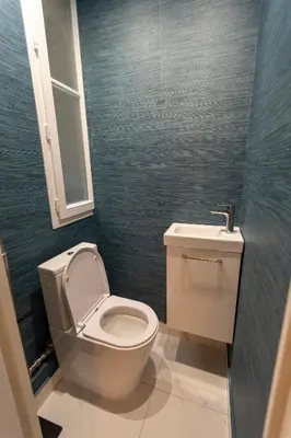 Salle de bains dans l'établissement Marais, Rue Beaubourg - 6 places