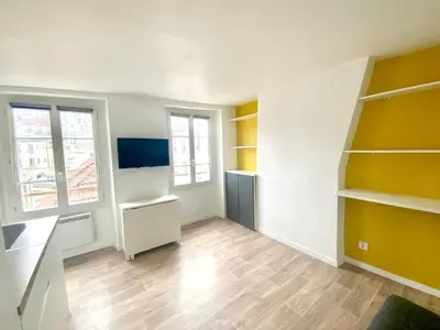 Télévision ou salle de divertissement dans l'établissement Studio Paris 15