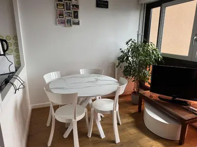 Télévision ou salle de divertissement dans l'établissement Appartement lumineux 46m2 20e