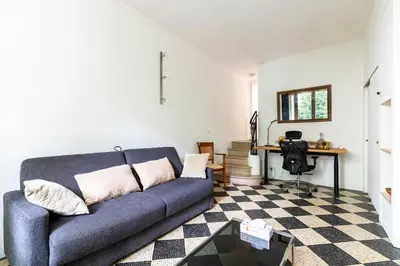 Coin salon dans l'établissement Charmant studio Père Lachaise