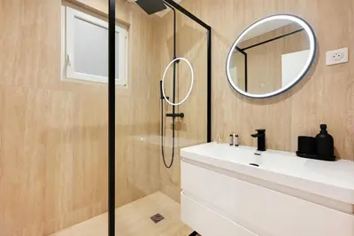 Salle de bains dans l'établissement Authentic apartment - 1BR-4P - Centre Pompidou