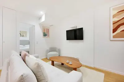 Télévision ou salle de divertissement dans l'établissement Authentic apartment - 1BR-4P - Centre Pompidou
