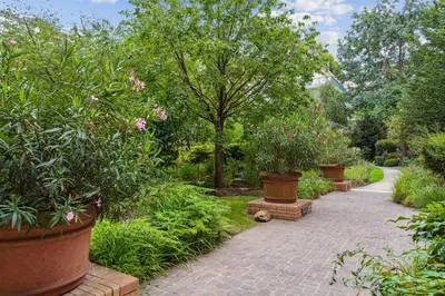 Jardin de l'établissement Appartement proche de la Tour Eiffel