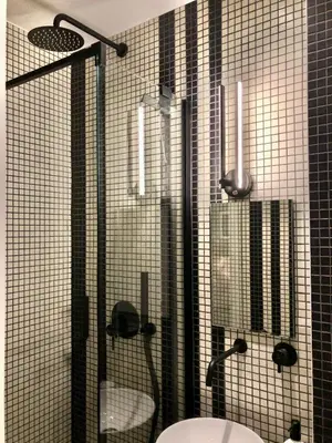 Salle de bains dans l'établissement Studio confort et design Etoile-Neuilly-La Défense