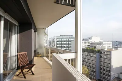 Balcon ou terrasse dans l'établissement Paris 15 Apartment with Local Lifestyle