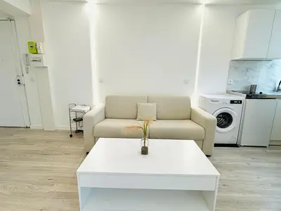 Cuisine ou kitchenette dans l'établissement République rue des bluets Paris